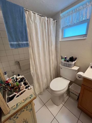 2191 NE 1st Court 203, Boynton Beach, FL 33435