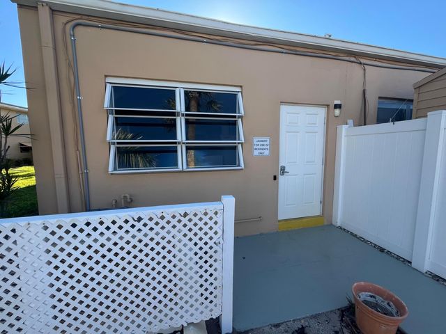 2191 NE 1st Court 203, Boynton Beach, FL 33435