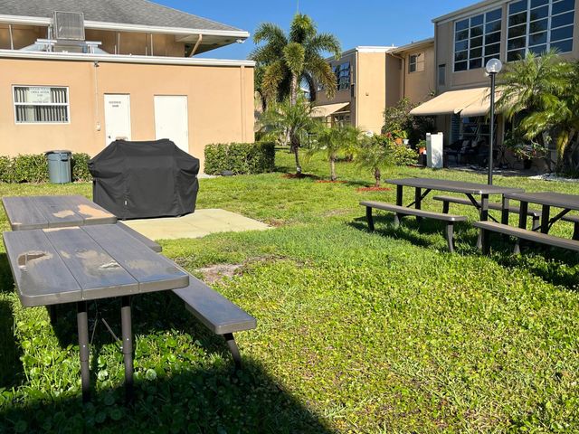 2191 NE 1st Court 203, Boynton Beach, FL 33435