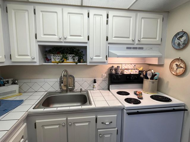 2191 NE 1st Court 203, Boynton Beach, FL 33435