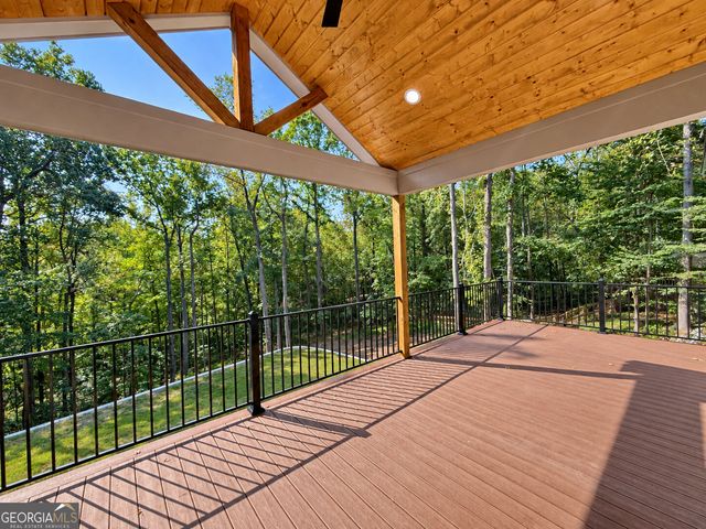 420 Lake Place Drive, Lavonia, GA 30553