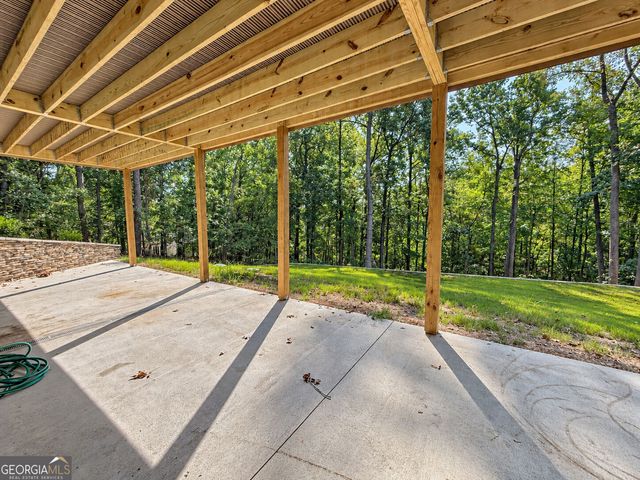 420 Lake Place Drive, Lavonia, GA 30553