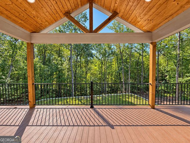 420 Lake Place Drive, Lavonia, GA 30553