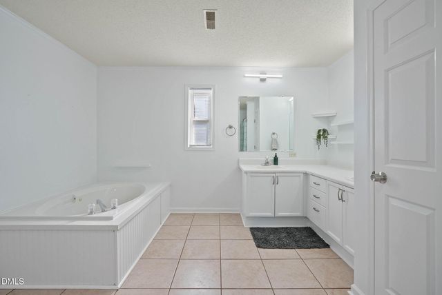 8513 Kenridge Lane, Fuquay Varina, NC 27526