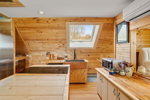 145 Jeffries Road, Newport Town, VT 05857
