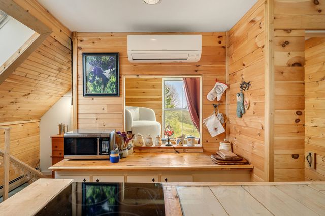 145 Jeffries Road, Newport Town, VT 05857