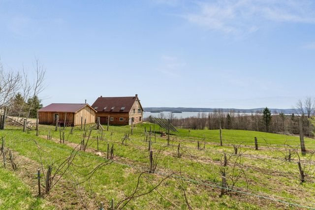 145 Jeffries Road, Newport Town, VT 05857