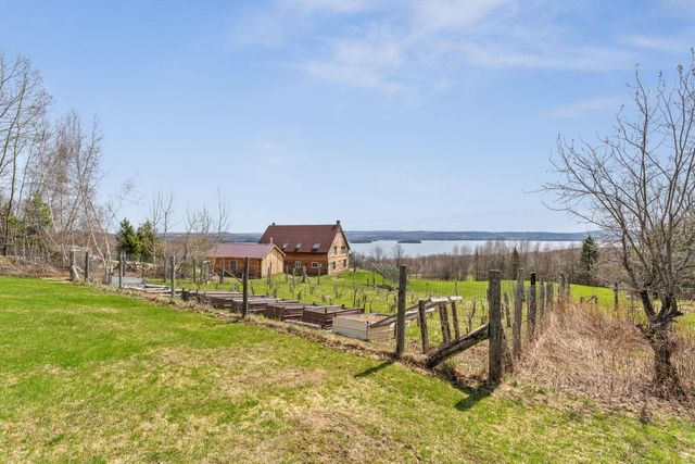 145 Jeffries Road, Newport Town, VT 05857