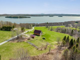 145 Jeffries Road, Newport Town, VT 05857