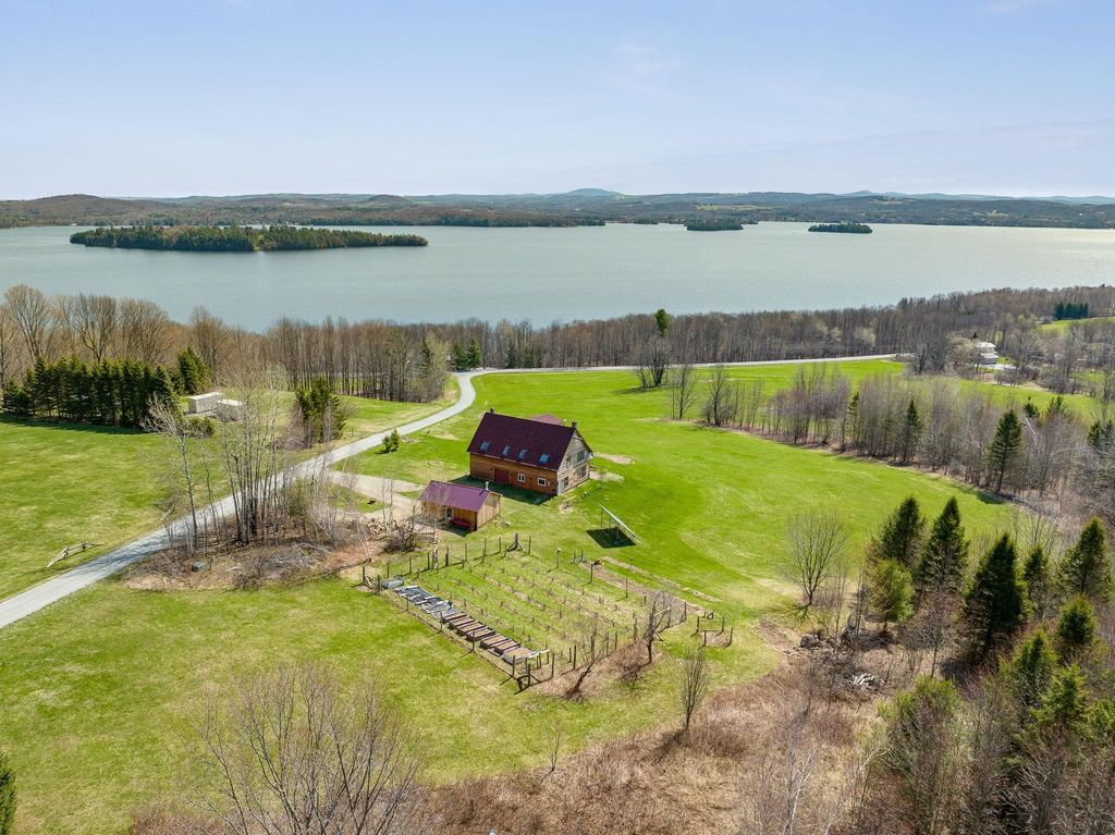 145 Jeffries Road, Newport Town, VT 05857