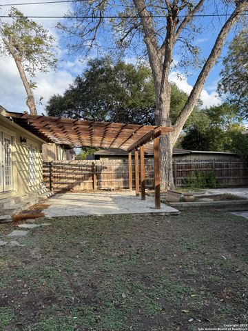 334 W Gramercy, San Antonio, TX 78212