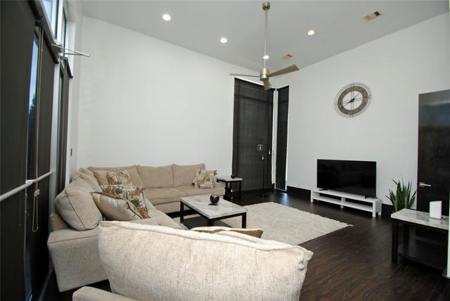 4118 Floyd Street A, Houston, TX 77007