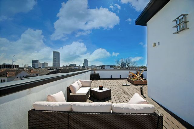 4118 Floyd Street A, Houston, TX 77007