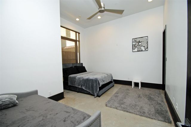 4118 Floyd Street A, Houston, TX 77007