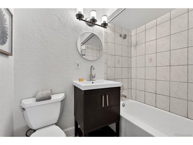 5071 S Irving St, Englewood, CO 80110
