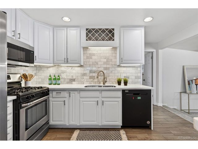 5071 S Irving St, Englewood, CO 80110
