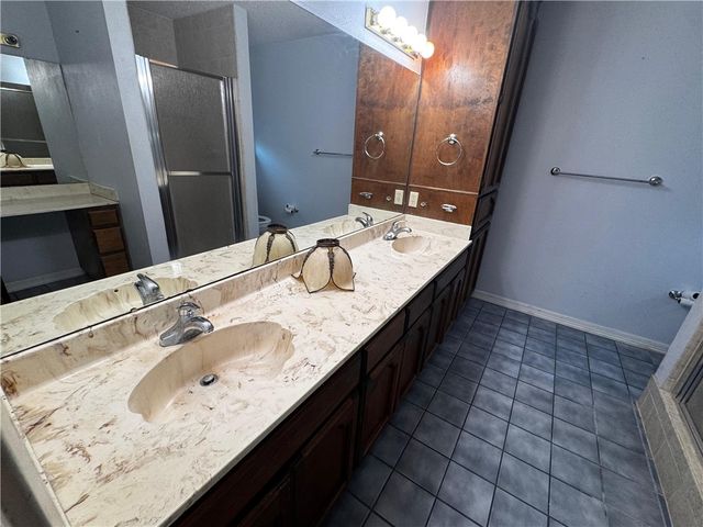 5945 Long Creek Dr, Corpus Christi, TX 78414