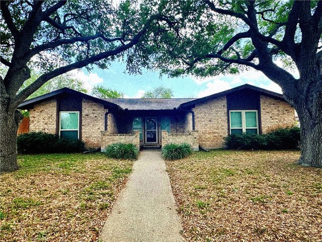 5945 Long Creek Dr, Corpus Christi, TX 78414