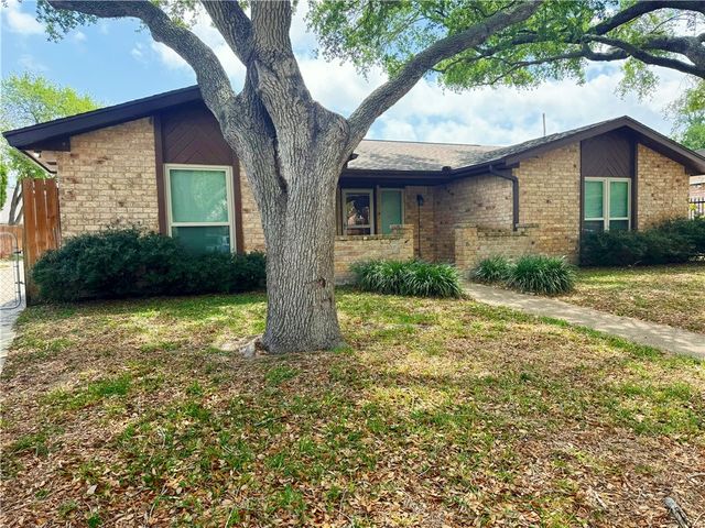 5945 Long Creek Dr, Corpus Christi, TX 78414