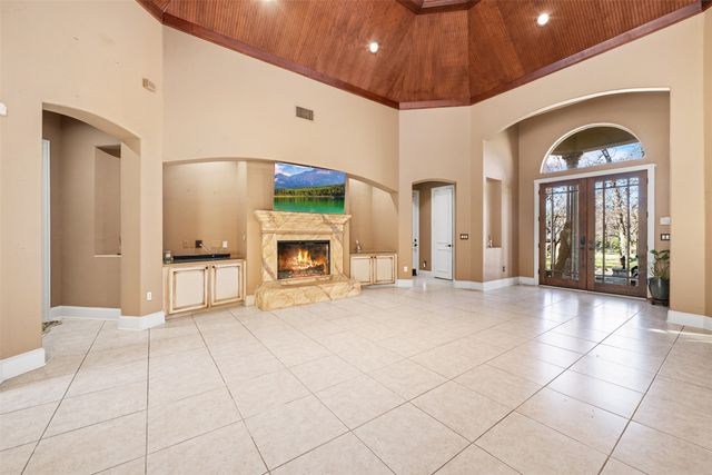 6132 Terrace Oaks Lane, Fort Worth, TX 76112