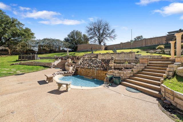 6132 Terrace Oaks Lane, Fort Worth, TX 76112