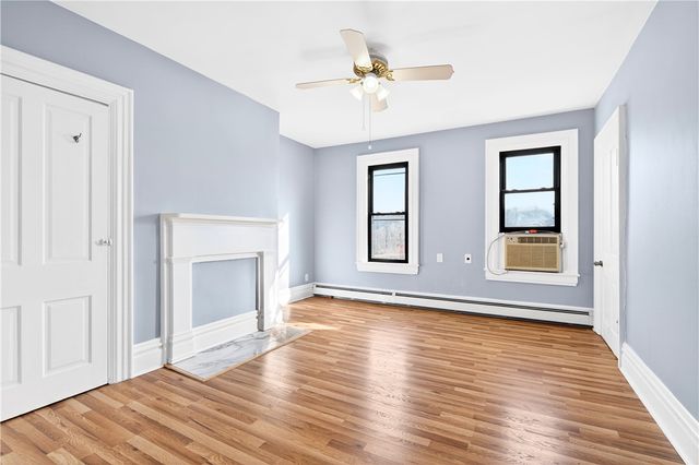 422 W 7th Ave, Tarentum, PA 15084