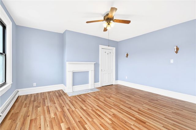 422 W 7th Ave, Tarentum, PA 15084