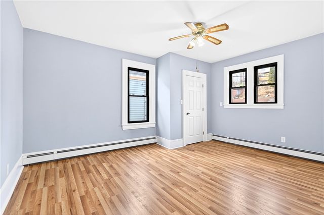 422 W 7th Ave, Tarentum, PA 15084