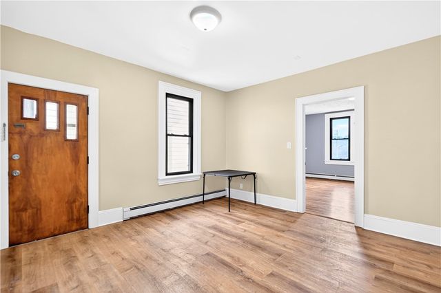 422 W 7th Ave, Tarentum, PA 15084