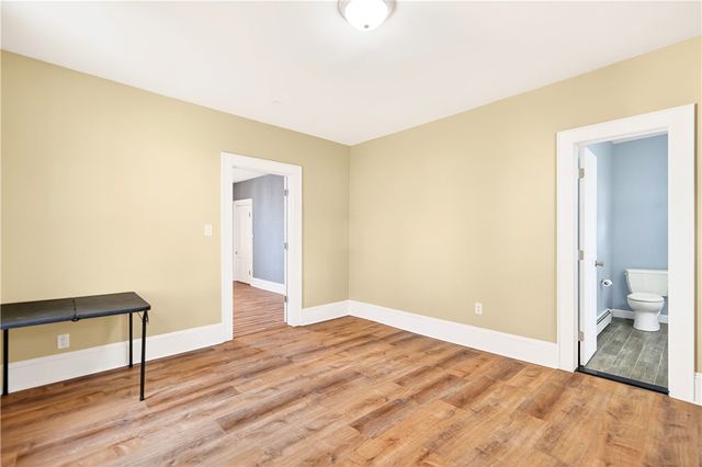 422 W 7th Ave, Tarentum, PA 15084