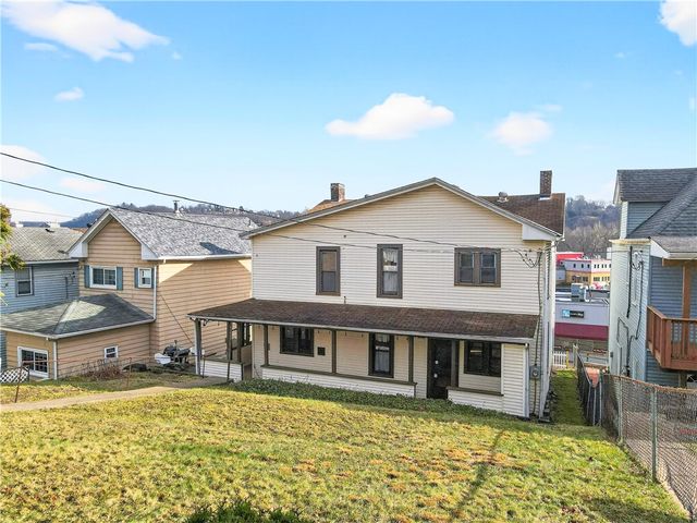 422 W 7th Ave, Tarentum, PA 15084