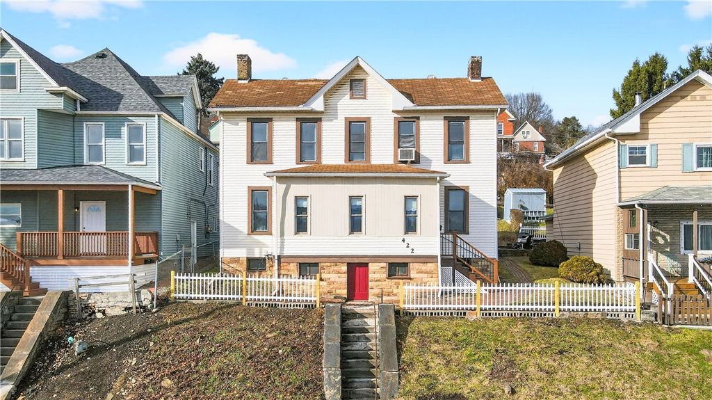 422 W 7th Ave, Tarentum, PA 15084