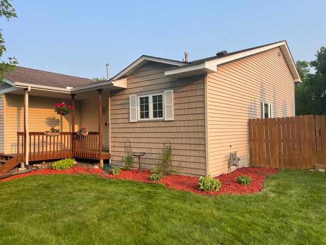 10453 61st Street NE, Albertville, MN 55301