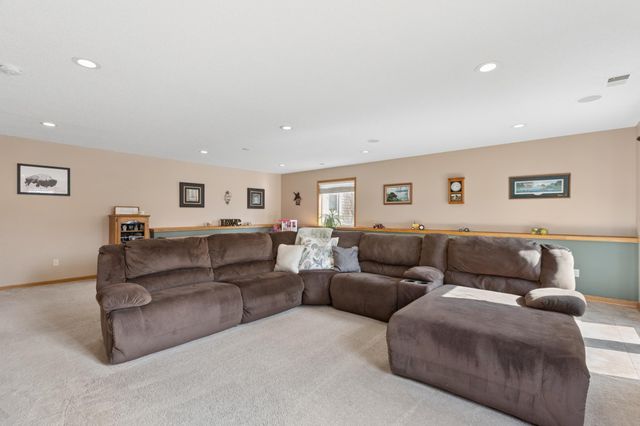 10453 61st Street NE, Albertville, MN 55301