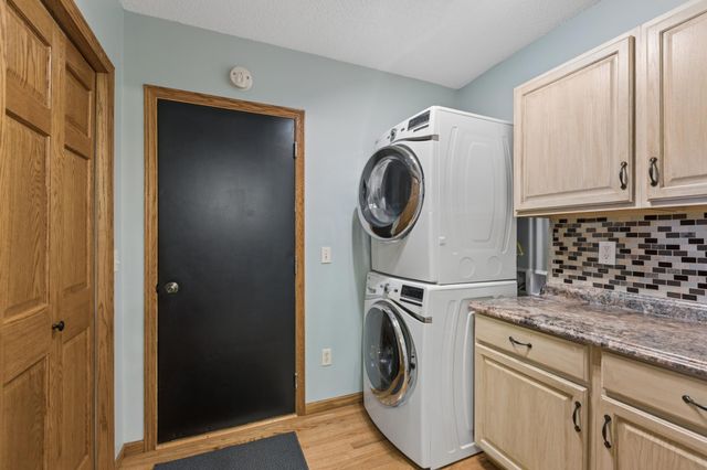 10453 61st Street NE, Albertville, MN 55301