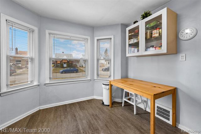 7555 Mayfair Street, Taylor, MI 48180