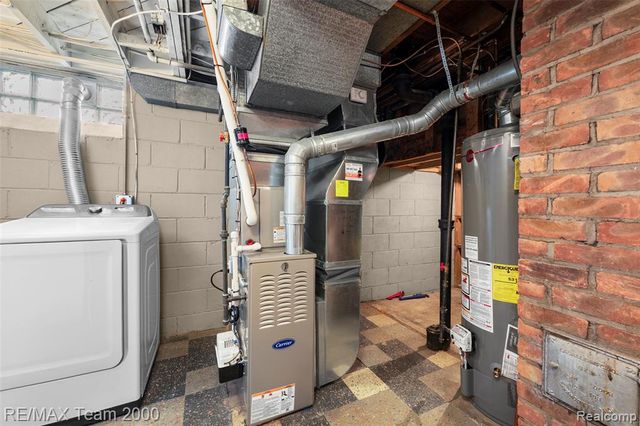 7555 Mayfair Street, Taylor, MI 48180