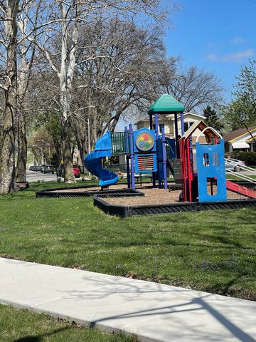 249 Marshall Avenue, Bellwood, IL 60104