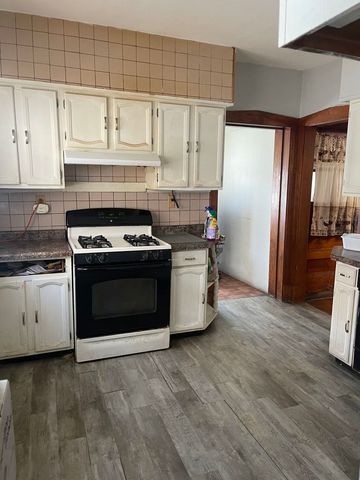 249 Marshall Avenue, Bellwood, IL 60104