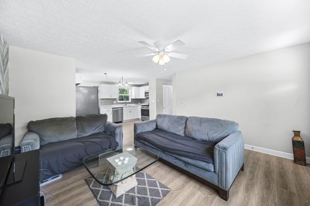 1679 Woodhurst Court, Columbus, OH 43223