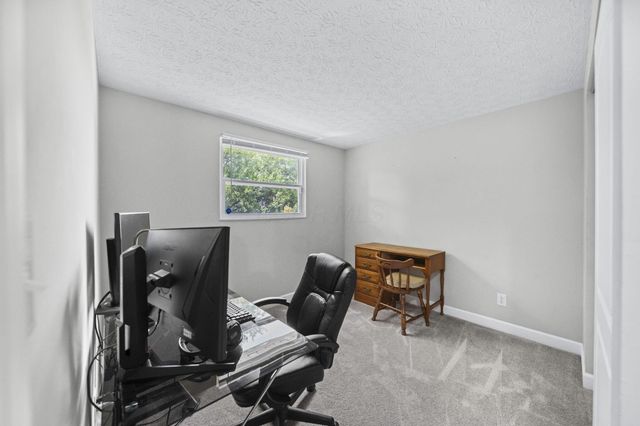 1679 Woodhurst Court, Columbus, OH 43223