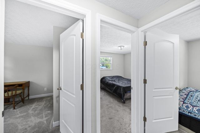 1679 Woodhurst Court, Columbus, OH 43223