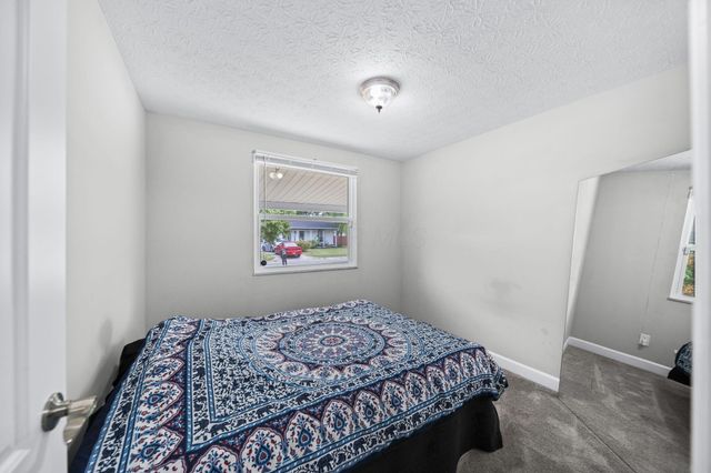 1679 Woodhurst Court, Columbus, OH 43223