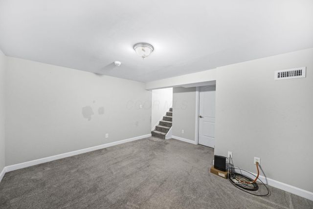1679 Woodhurst Court, Columbus, OH 43223