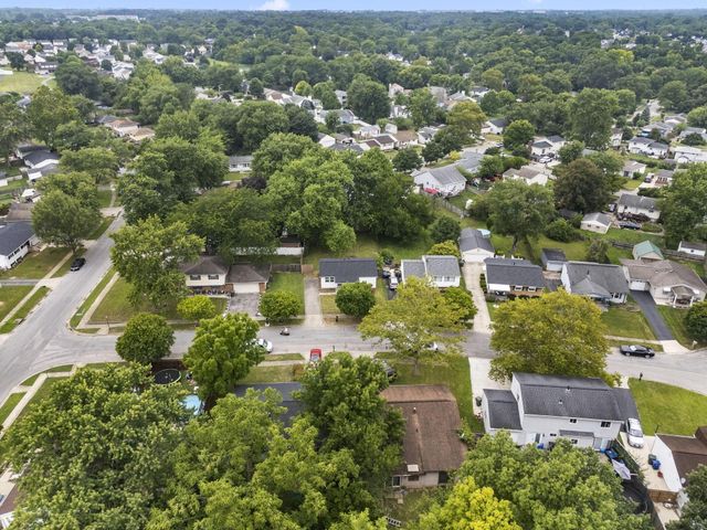 1679 Woodhurst Court, Columbus, OH 43223