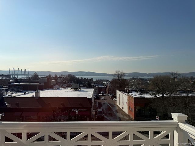 54 N Broadway, Tarrytown, NY 10591