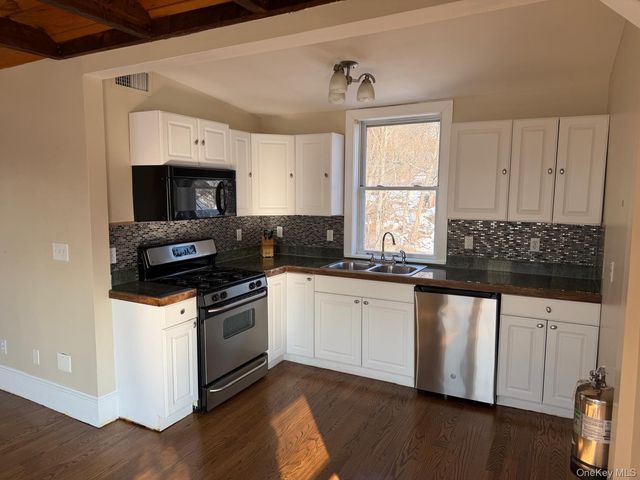 54 N Broadway, Tarrytown, NY 10591