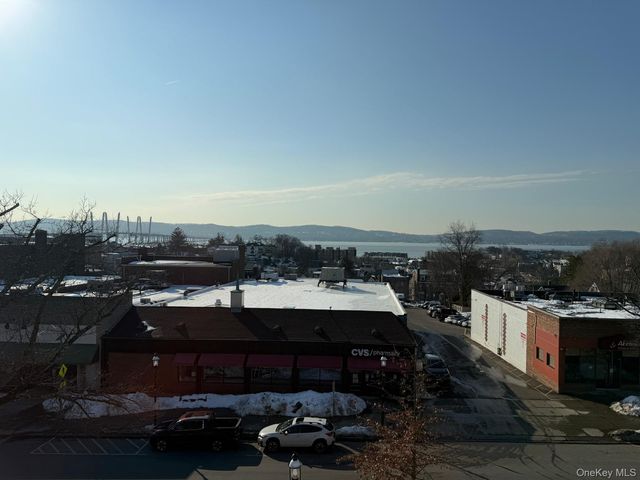 54 N Broadway, Tarrytown, NY 10591