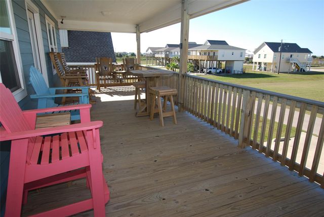 23159 Fresca Street, Galveston, TX 77554