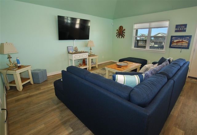 23159 Fresca Street, Galveston, TX 77554